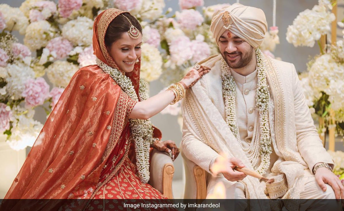 Primera publicación de Karan Deol después de su matrimonio con Drisha Acharya: 