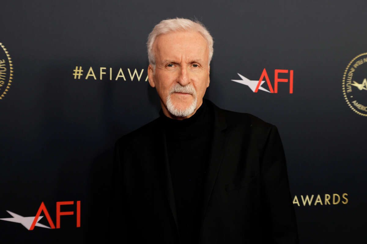 El director James Cameron puso a la venta recientemente su propiedad en la costa de California por $33 millones.