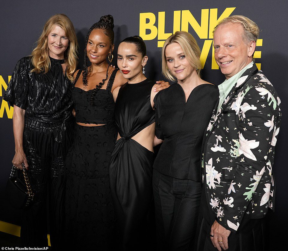 LR Laura Dern, Alicia Keys, Zoe, Reese y Bruce Cohen